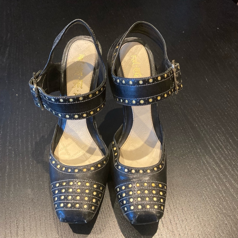 Women's L.A.M.B. Heels Black Gold Size 6.5 - Picture 3 of 14